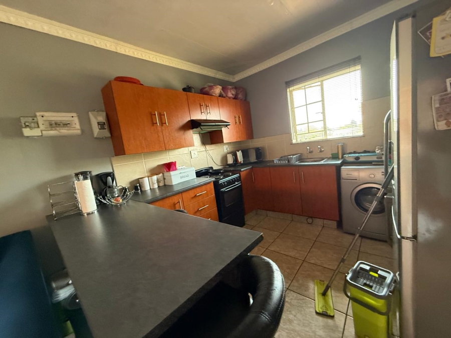 2 Bedroom Property for Sale in Rustenburg Central North West